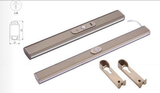 3000k/4000k/6000k Color Temperature Wardrobe Hanging Rail Light with PIR Sensor and PMMA