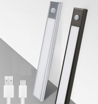 Portable Wardrobe Lamp with Hand Sweep and PIR Induction 82lm/w Luminous Efficiency